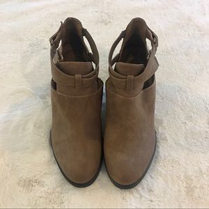 Natural Soul Women’s Brown Ankle Boots, Size 10